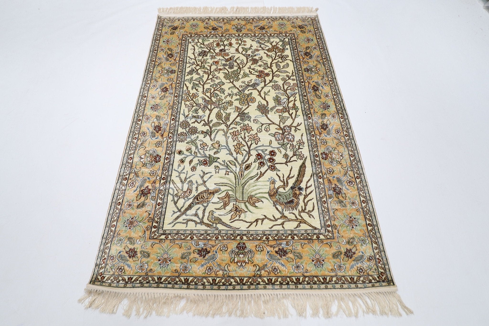 Birds - 125 x 197 cm (4.1 x 6.6 ft) Silk Handmade Area Rug - Jerm Rugs - Handmade Silk Rug - Jerm Rugs