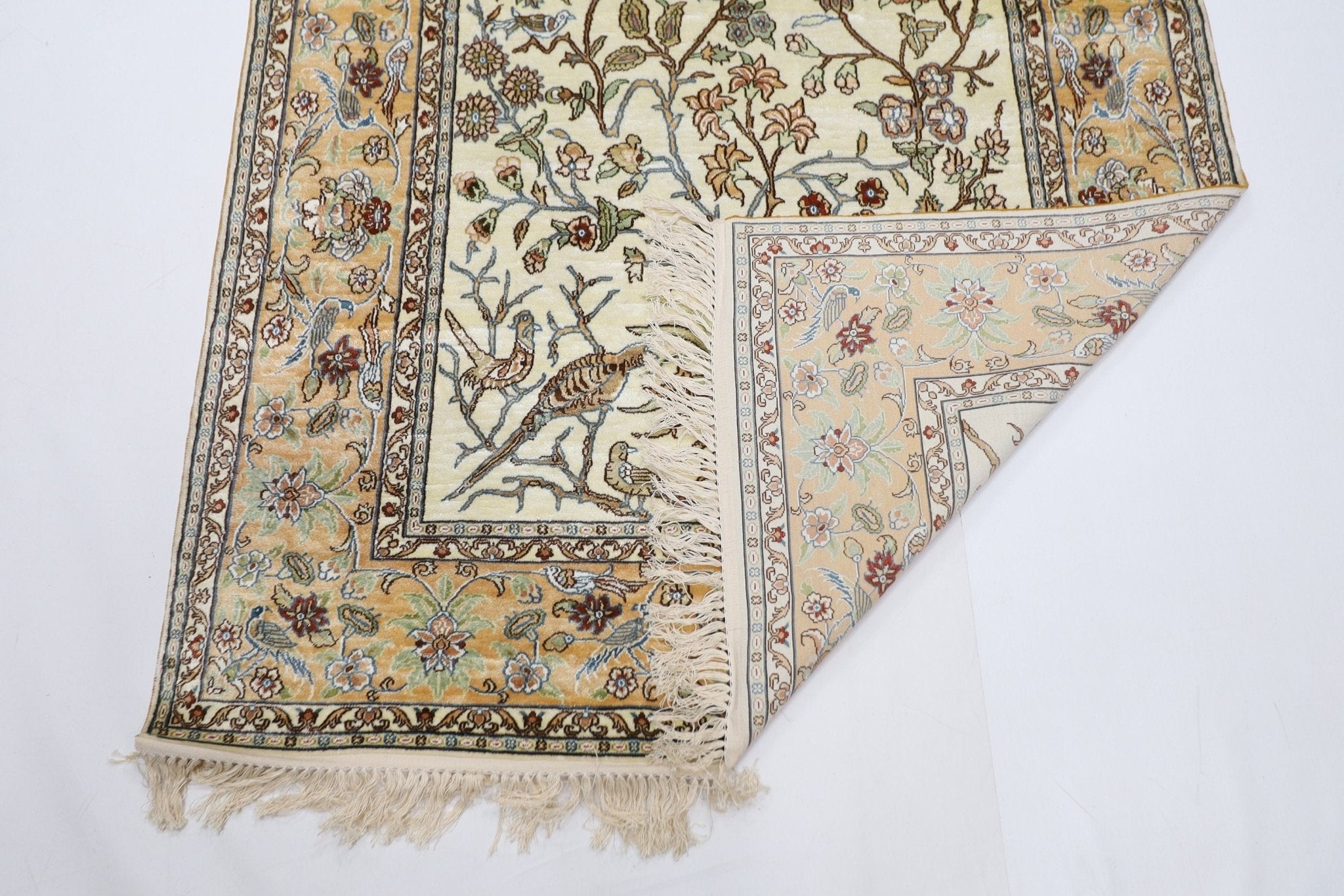 Birds - 125 x 197 cm (4.1 x 6.6 ft) Silk Handmade Area Rug - Jerm Rugs - Handmade Silk Rug - Jerm Rugs