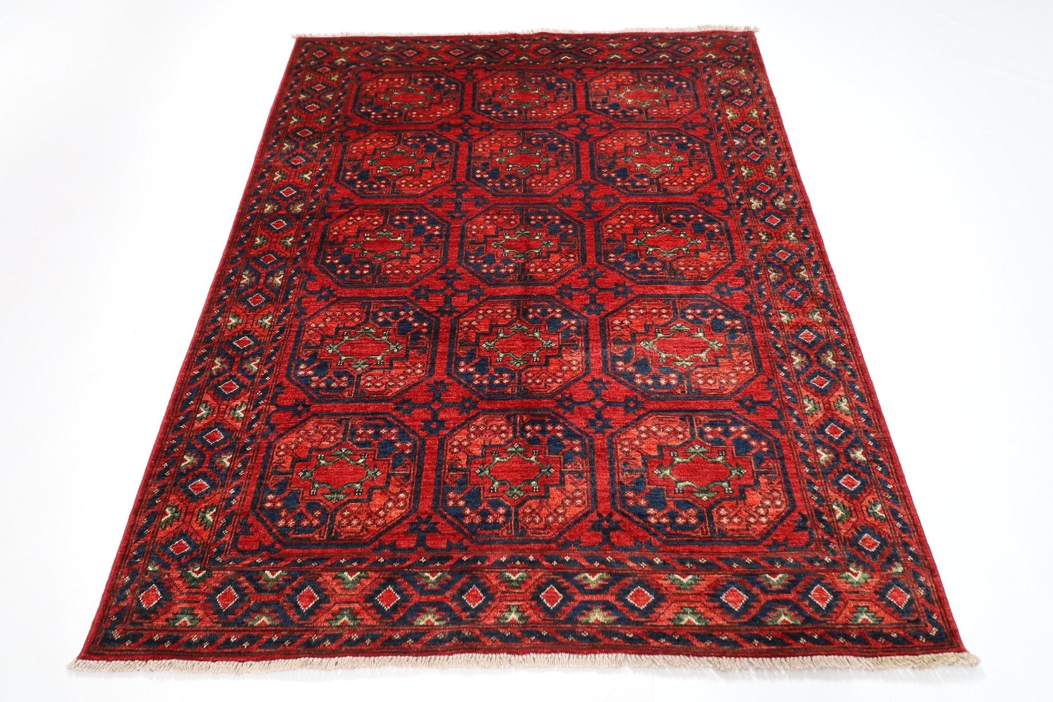 Turkmen Elegance - 152 x 194 cm