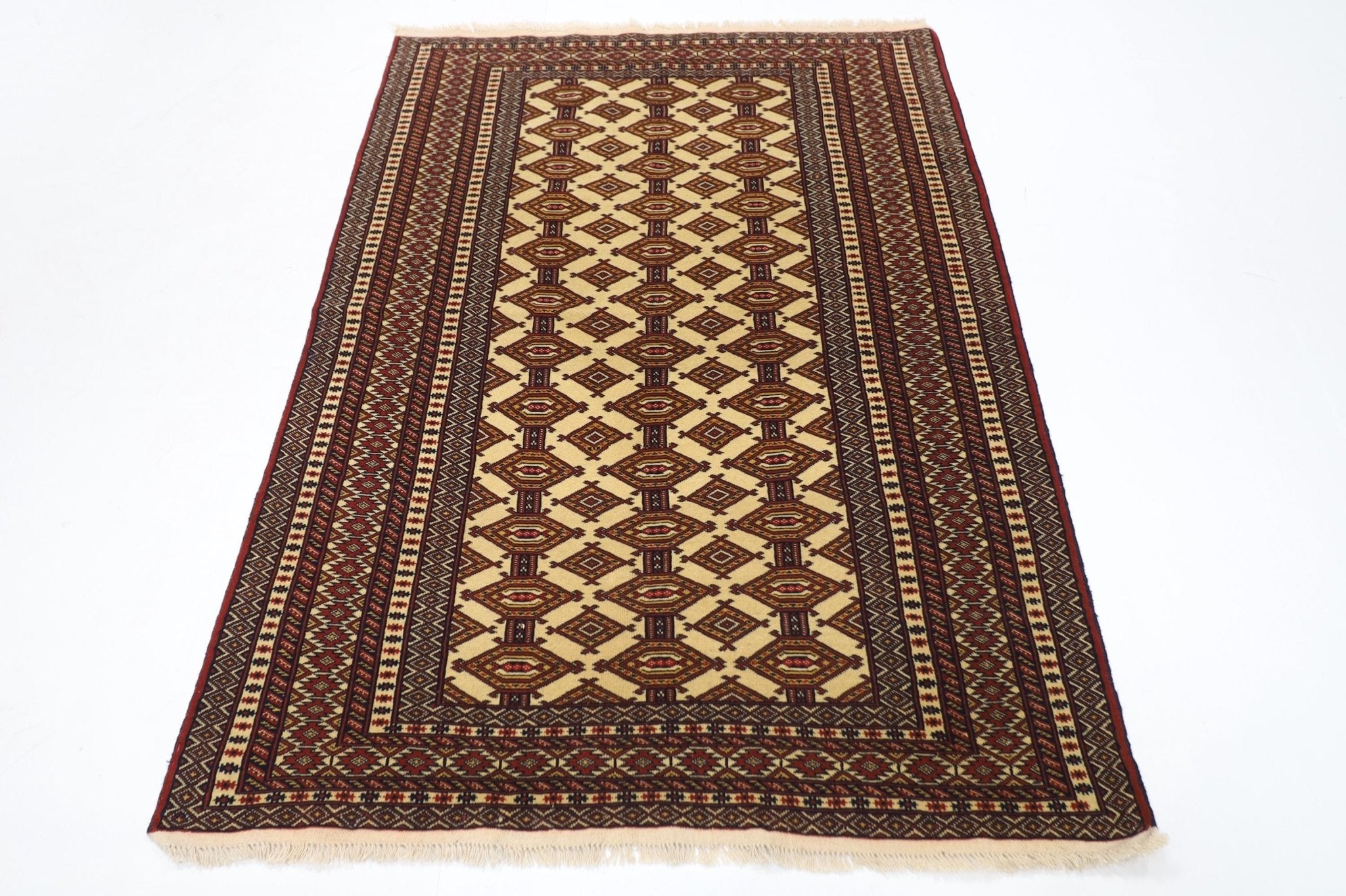 Turkmen Elegance - 127 x 177 cm