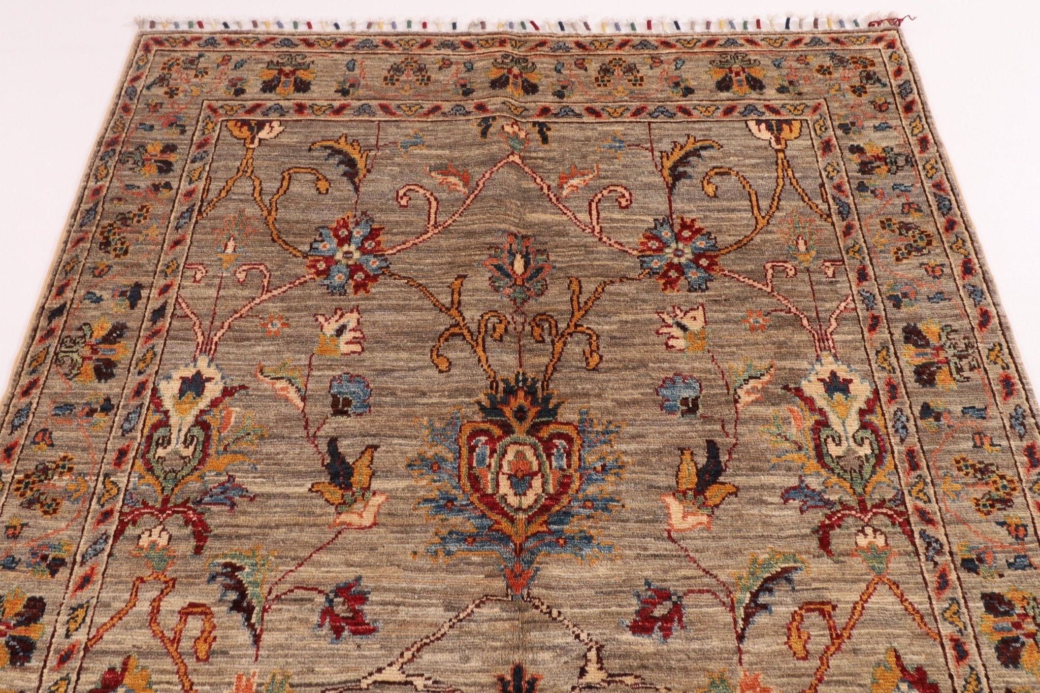 Elegant Turkmen - 122 x 181 cm - Jerm Rugs - Handmade Afghan Rug - Jerm Rugs