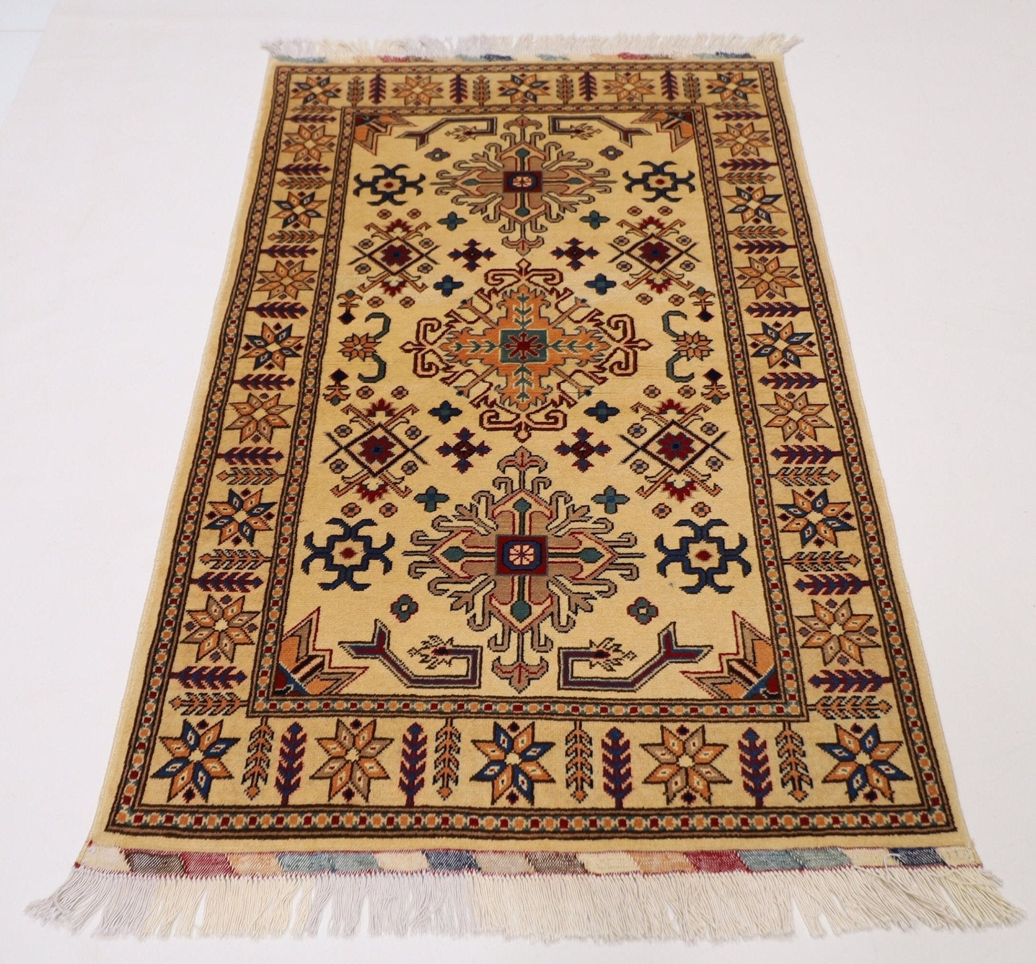 Exquisite Turkmen - 102 x 164 cm