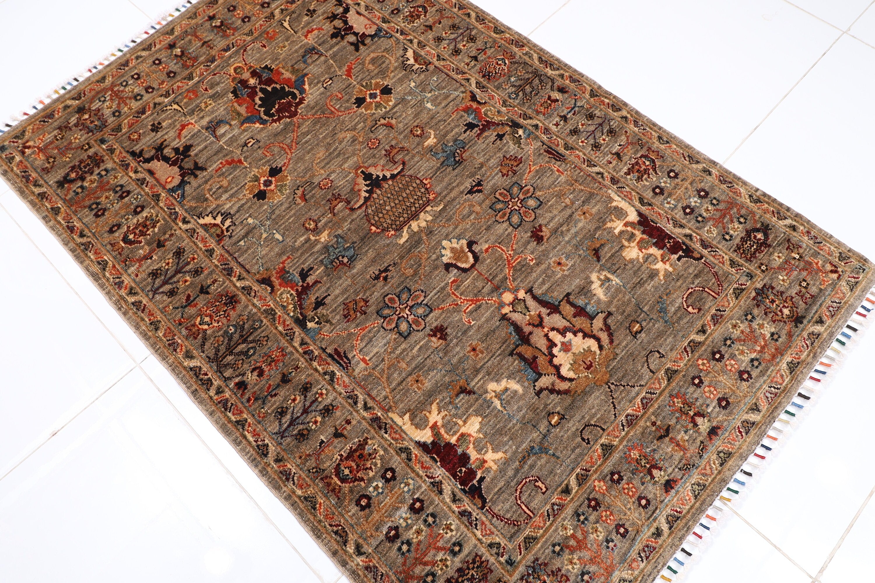 Turkmen Hand Knotted Wool Rug - 120x178 cm (3'11"x5'11")