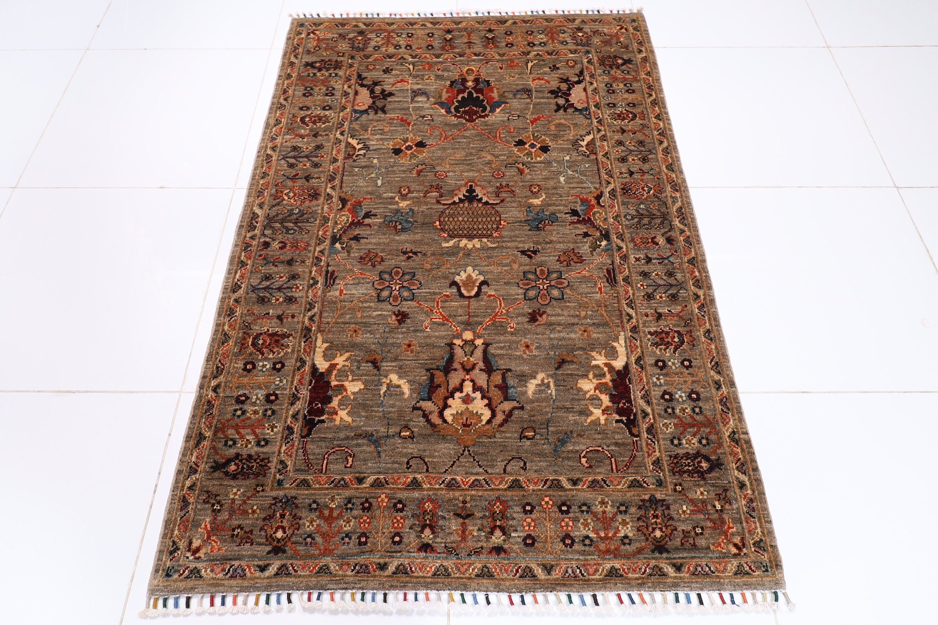 Turkmen Hand Knotted Wool Rug - 120x178 cm (3'11"x5'11")