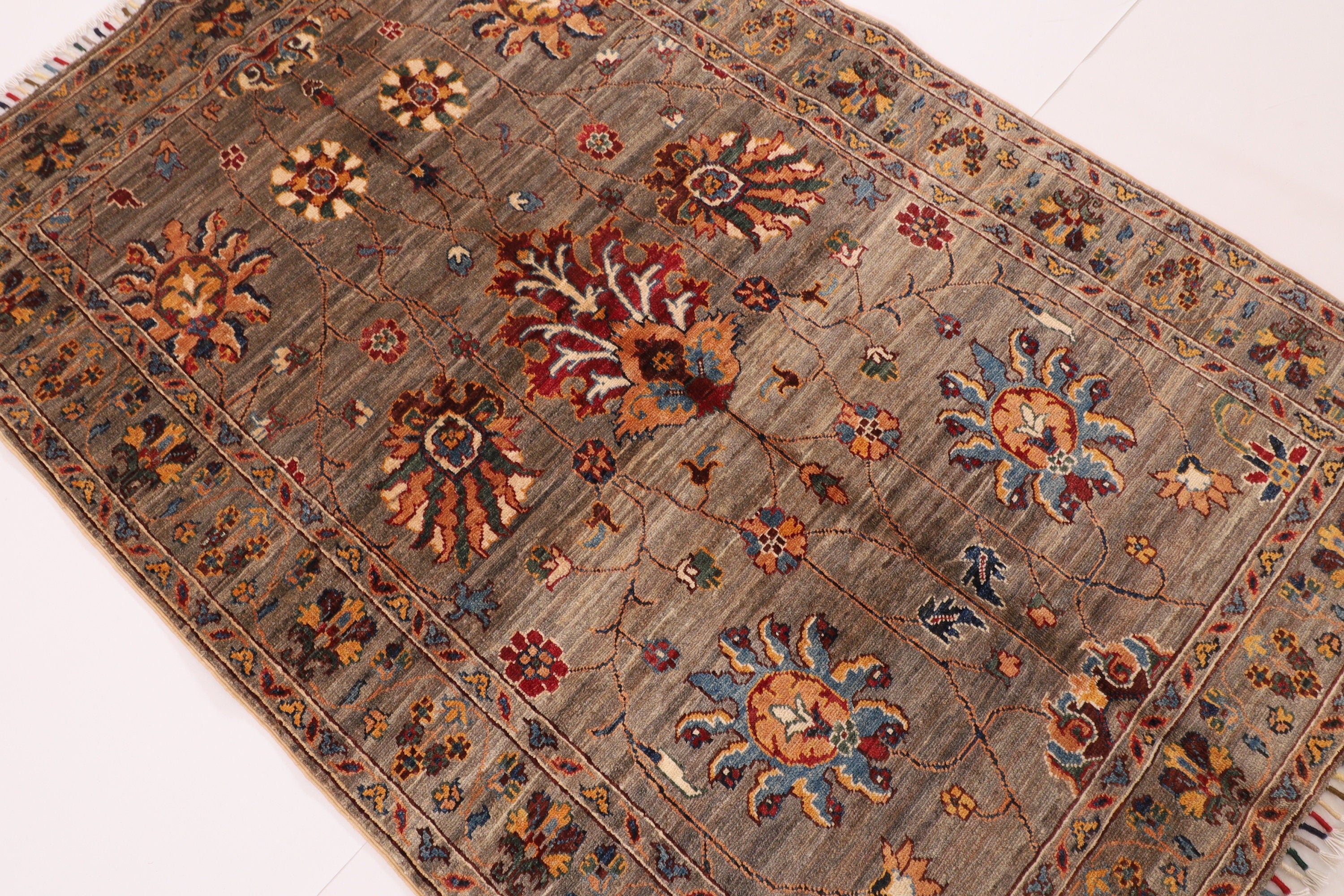 Turkmen Handmade Rug - 122x183 cm (4x6 ft)