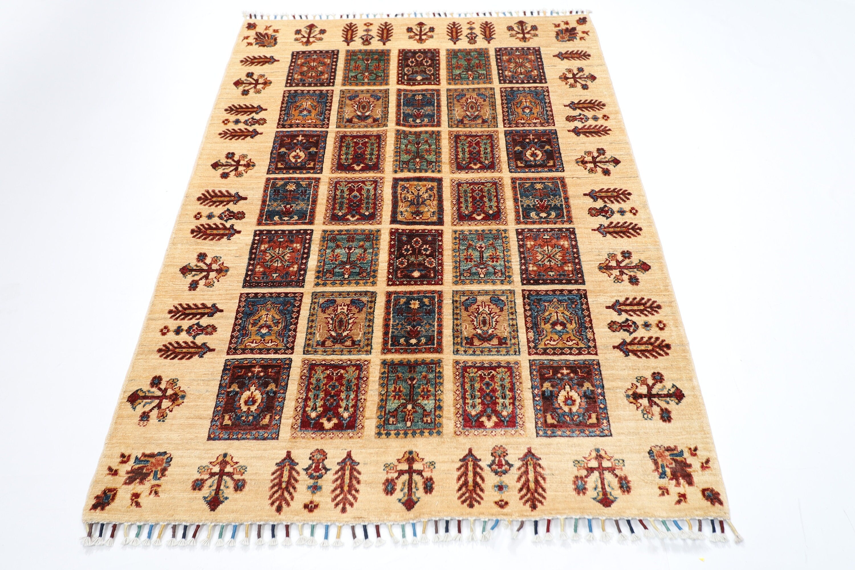 Turkmen - 123x174 cm (4.1x5.9 ft) Handmade Area Rug