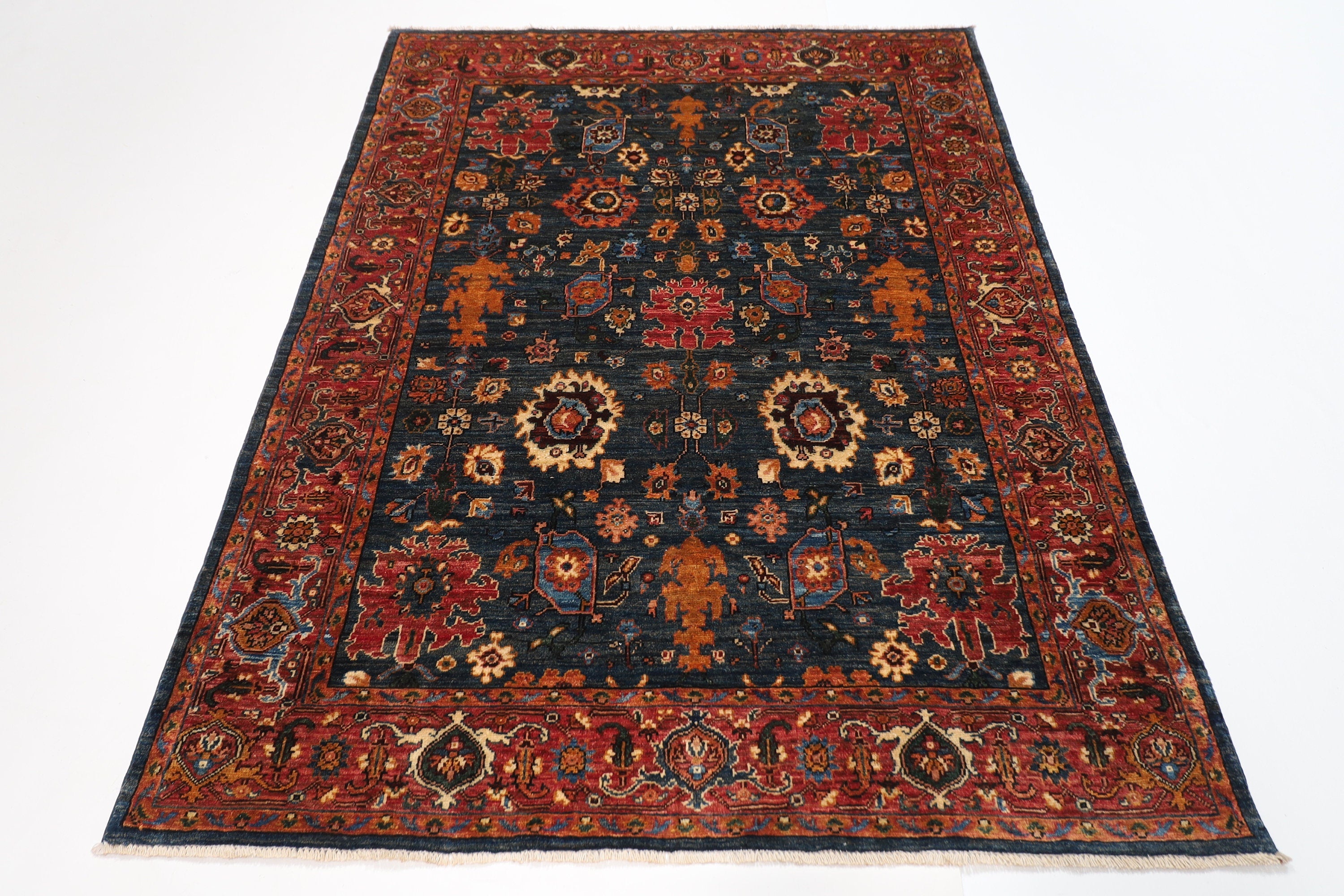 Turkmen Treasure - 153 x 201 cm