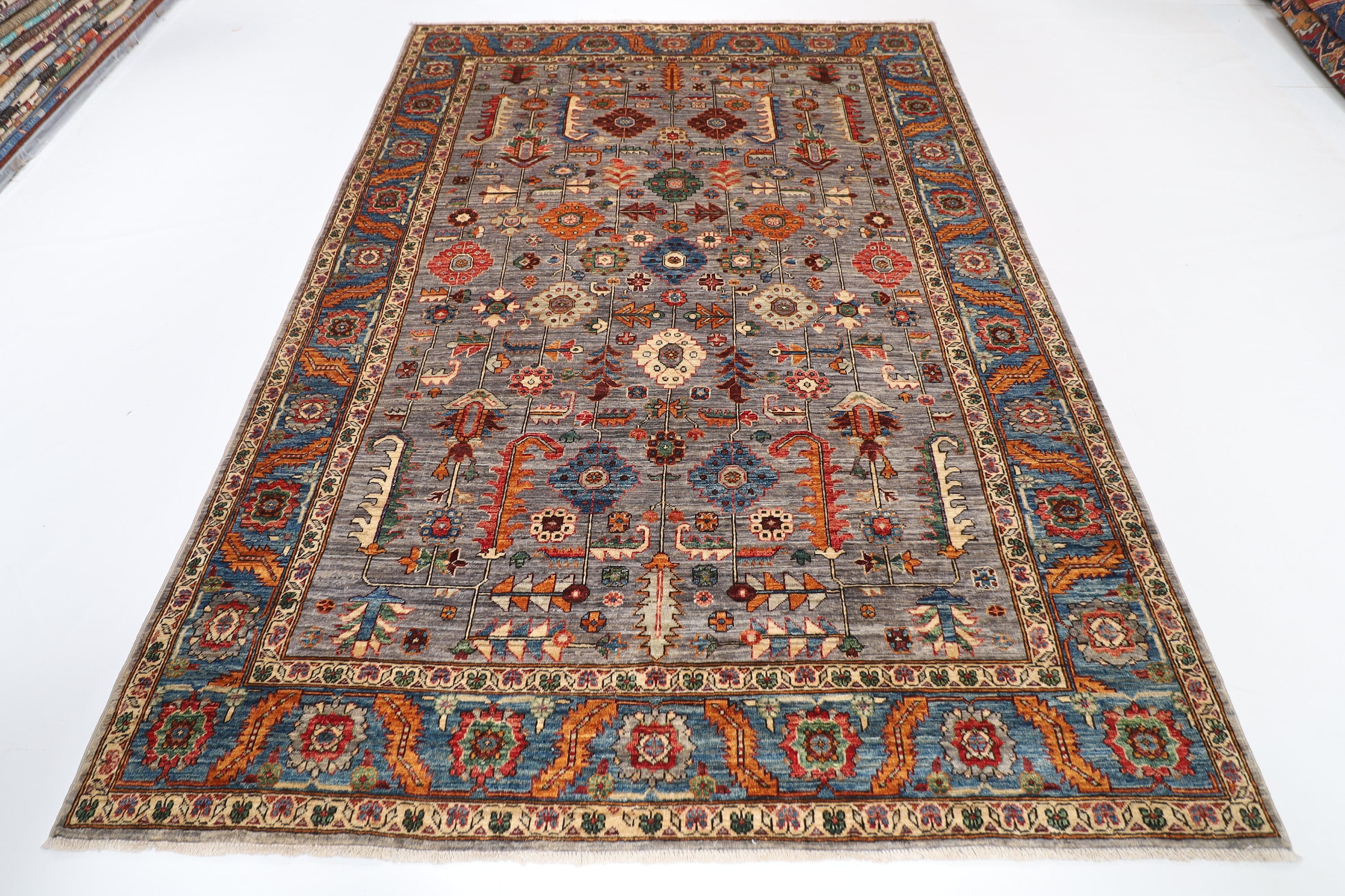 Turkmen Tribal Rug - 188 x 273 cm (6.2 x 9 ft)