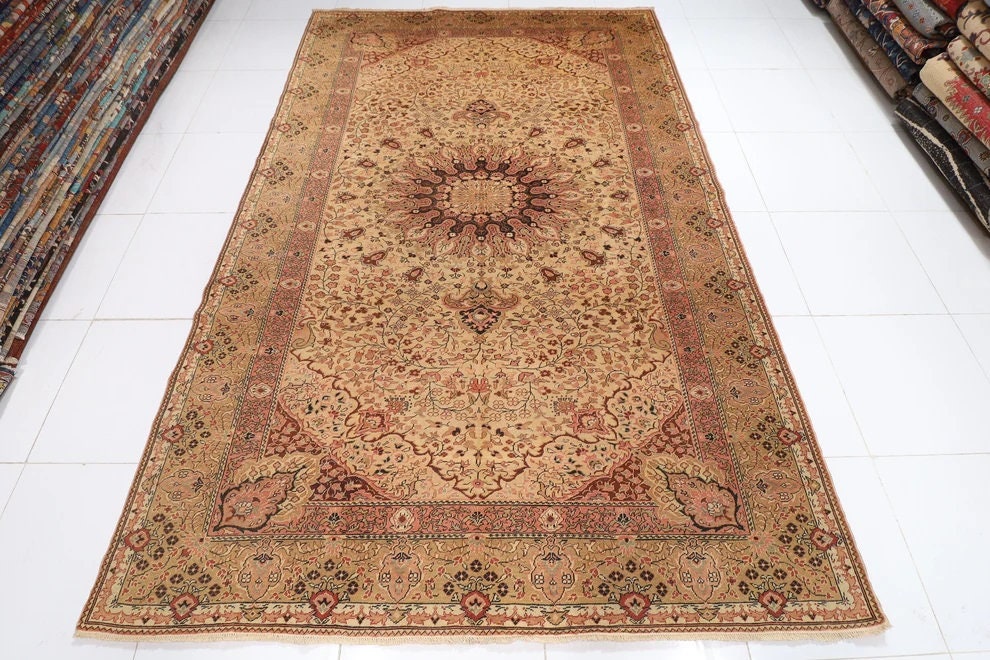 Turkmen Treasure - 239 x 365 cm