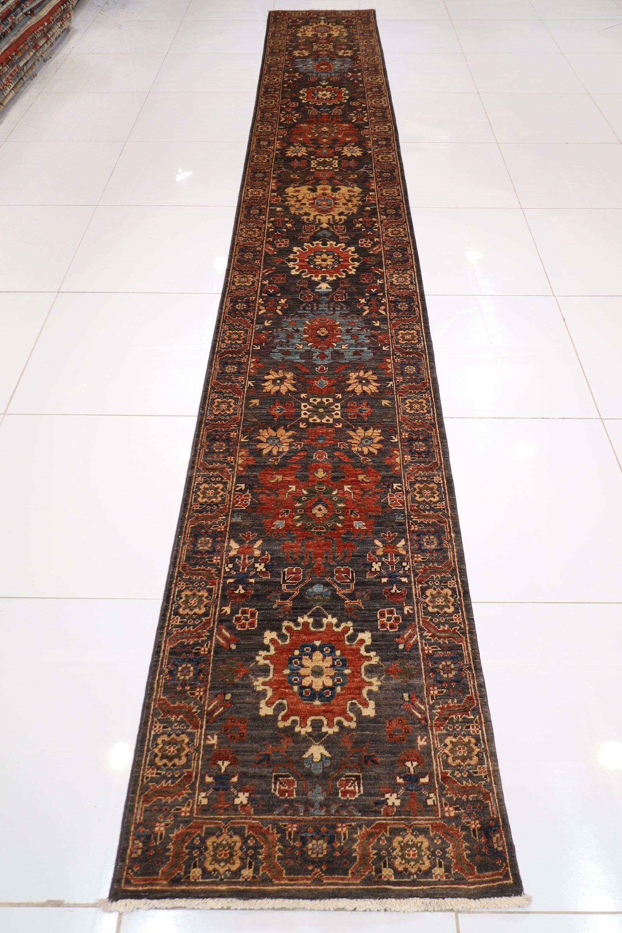 Turkmen Rug - 75 x 502 cm (2.6 x 16.6 ft)