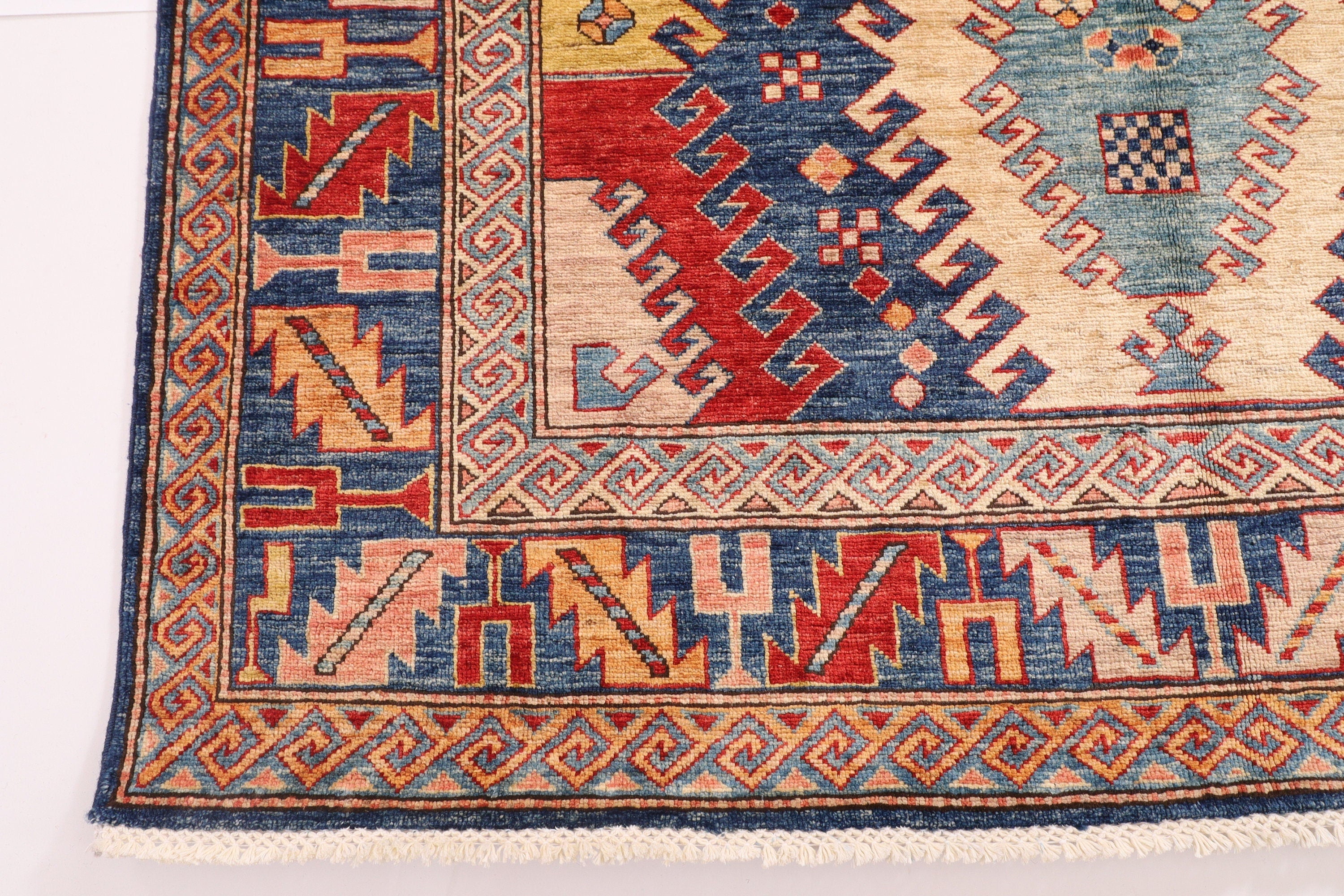 Turkmen Tribal Rug - 148 x 222 cm, 4.10 x 7.3 ft