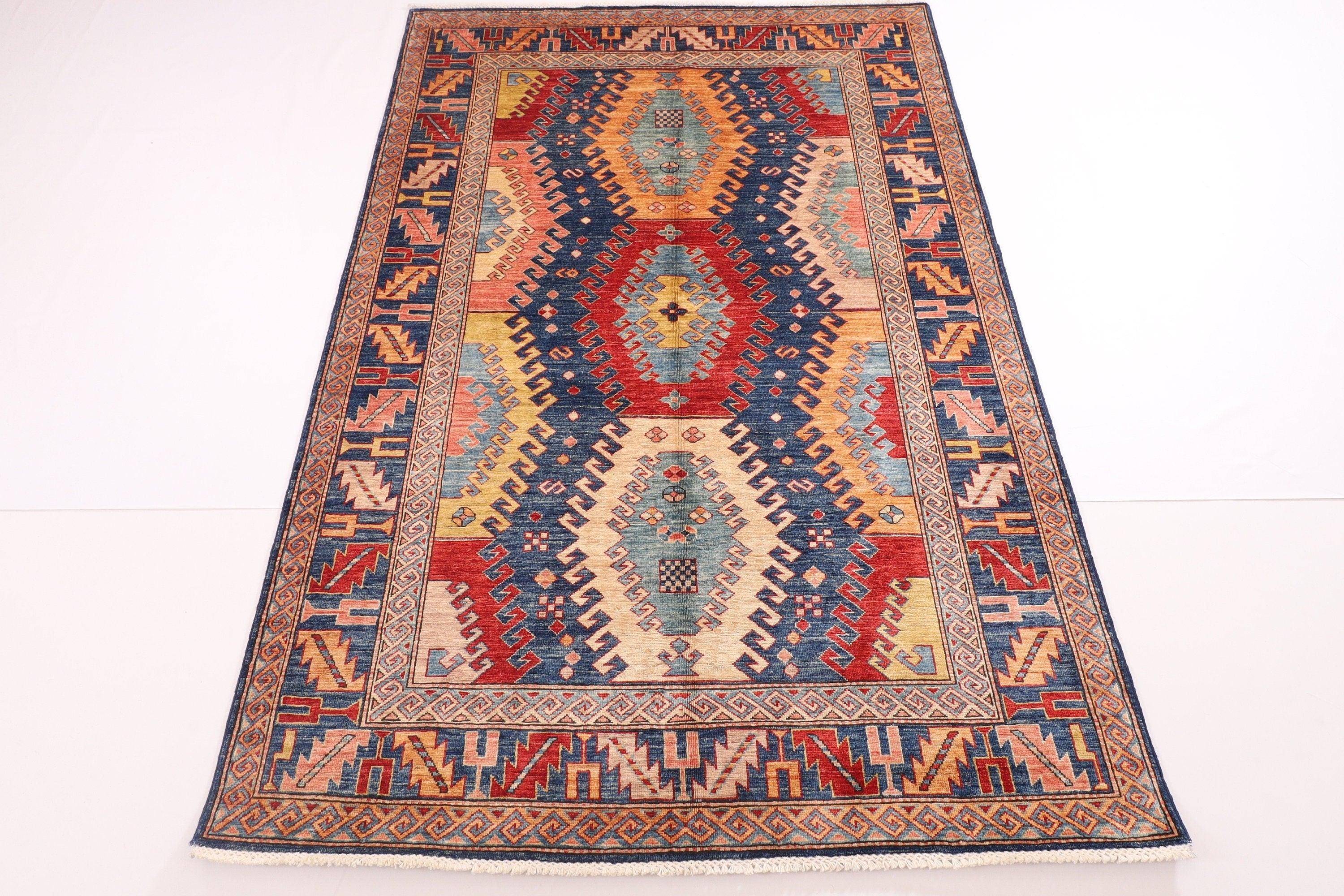 Turkmen Tribal Rug - 148 x 222 cm, 4.10 x 7.3 ft