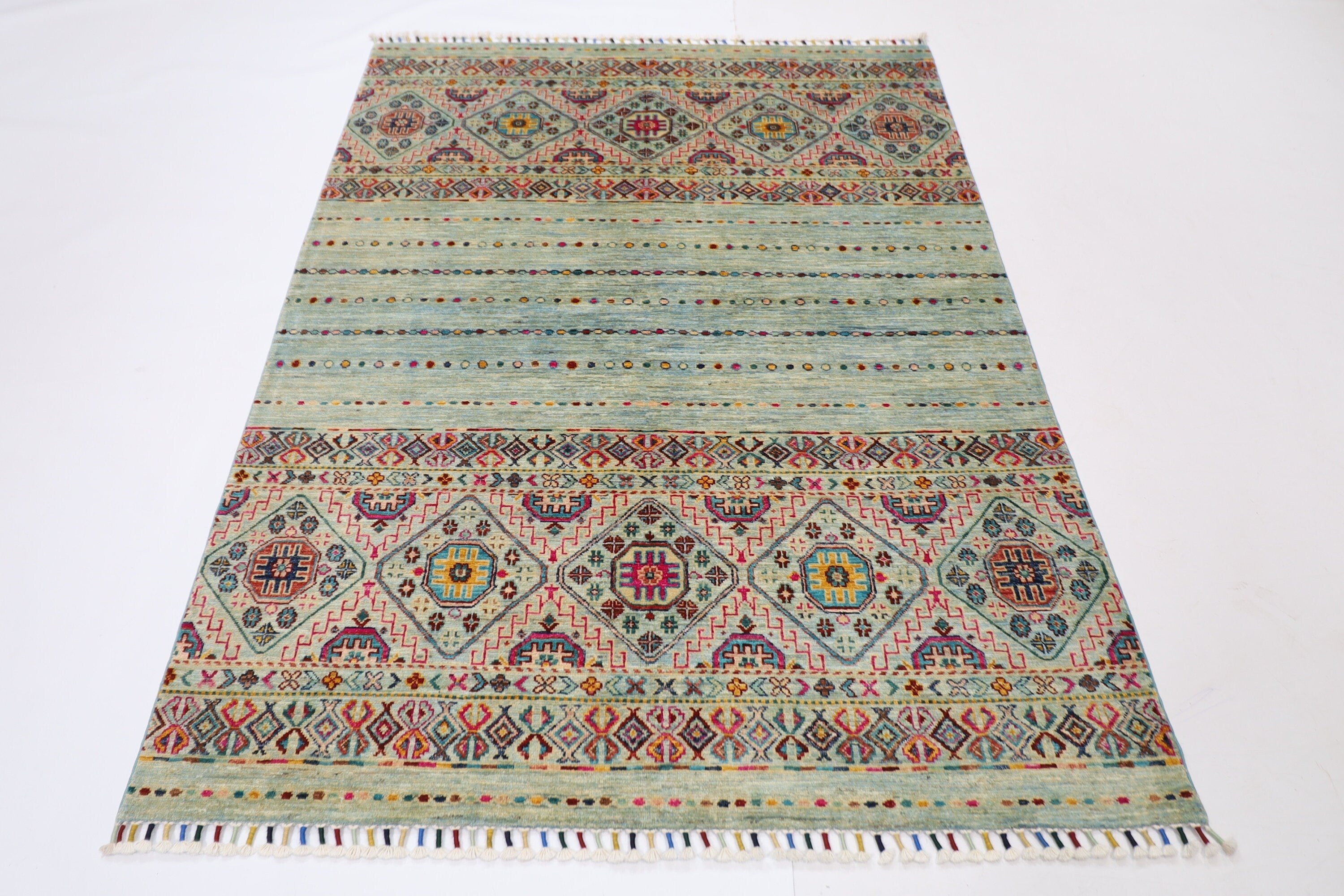 Tribal Hand-Knotted Rug - 149x202 cm (4.11x6.8 ft)