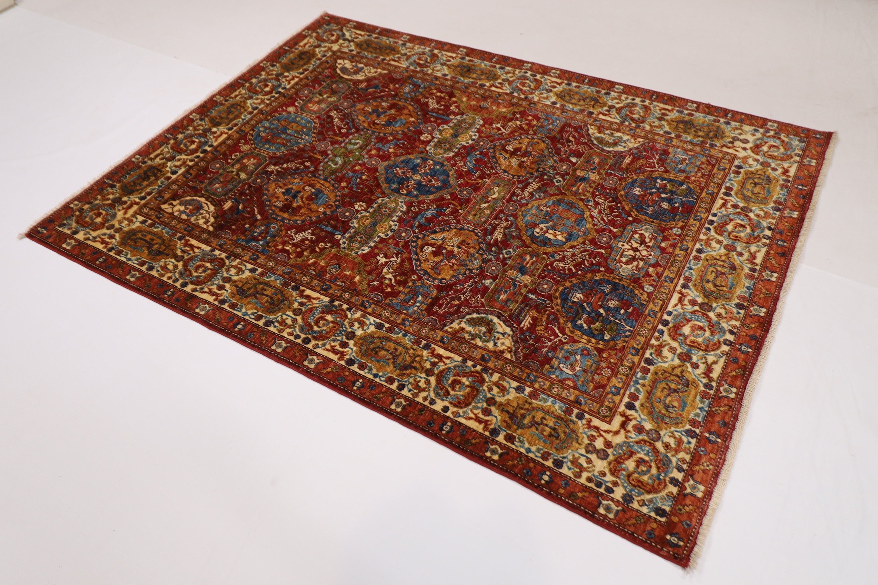 Turkmen - 154 x 203 cm (5'1 x 6'8 ft) Hand-Knotted Area Rug