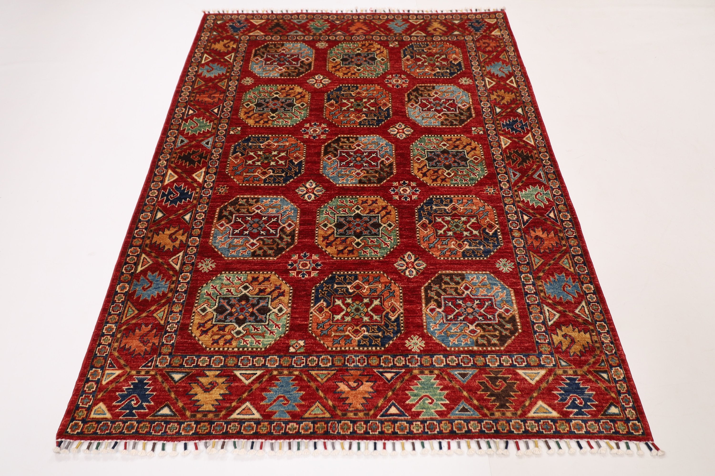 Turkmen Wool Rug - 152 x 203 cm (5 x 6.8 ft)