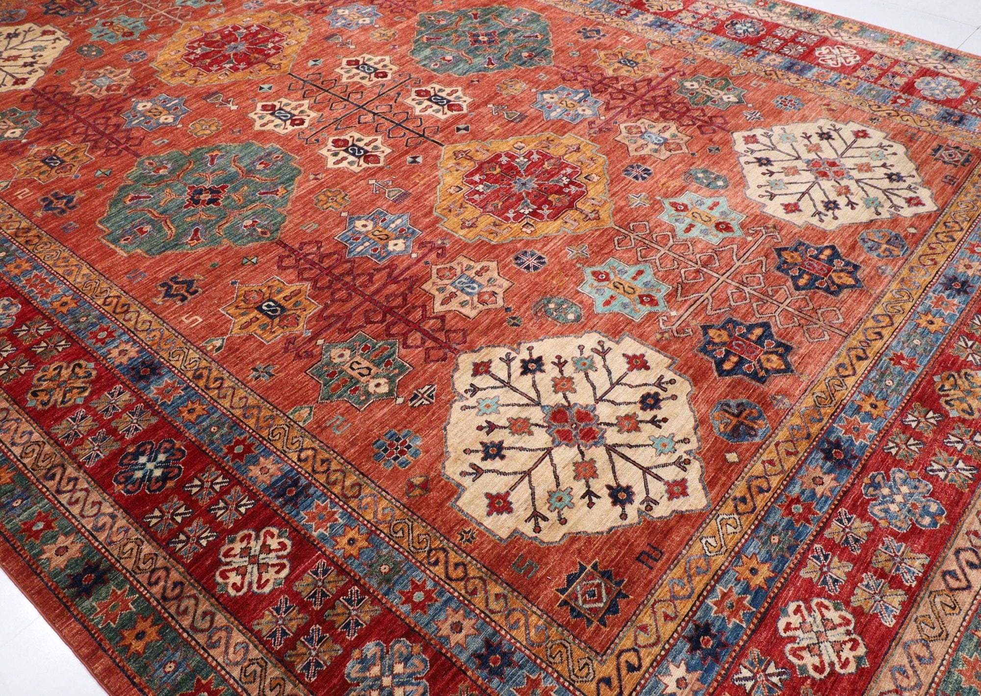 Turkmen - 307 x 425 cm (10.1 x 14 ft)