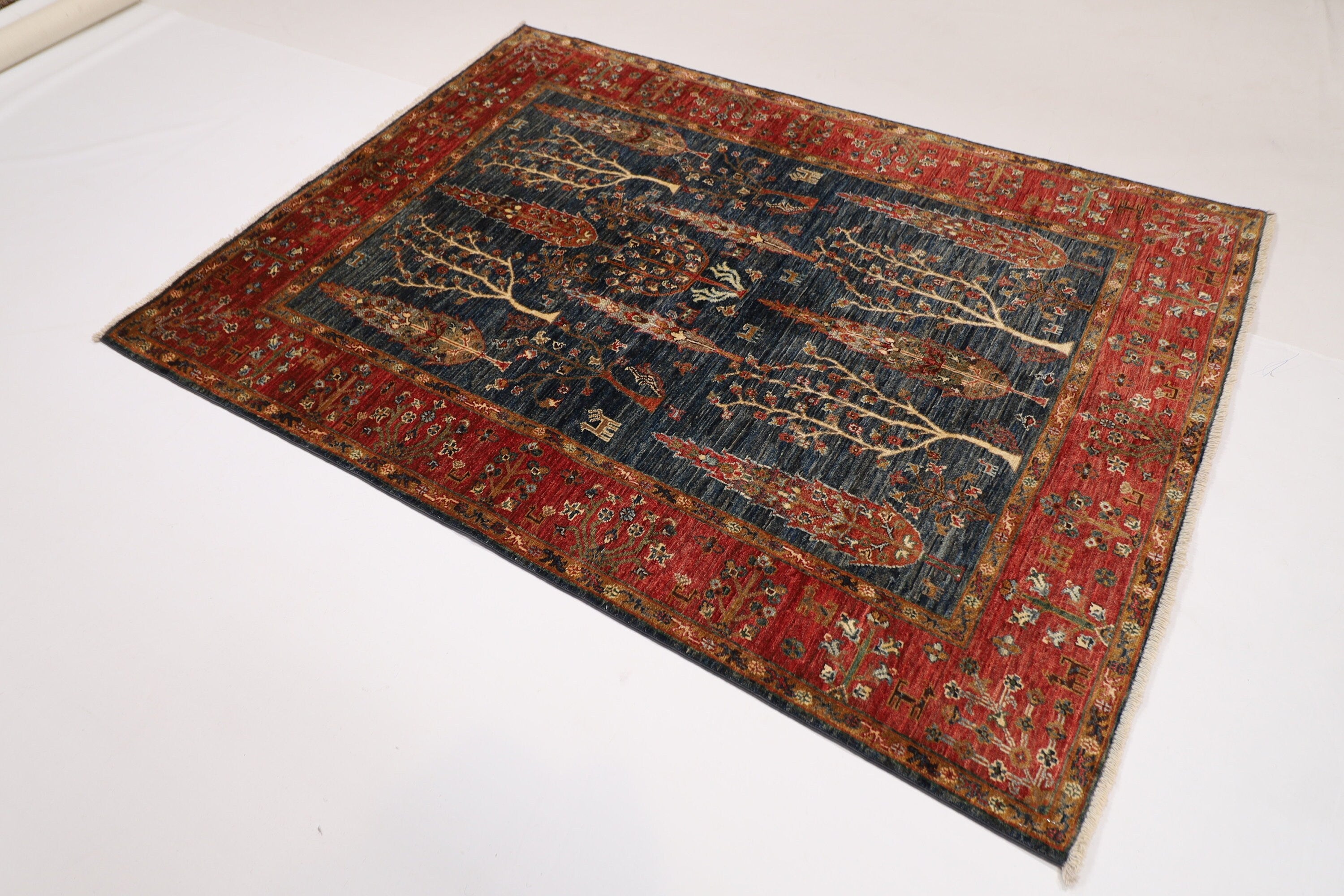 Persian Rug - 150 x 201 cm, 4.11 x 6.7 ft