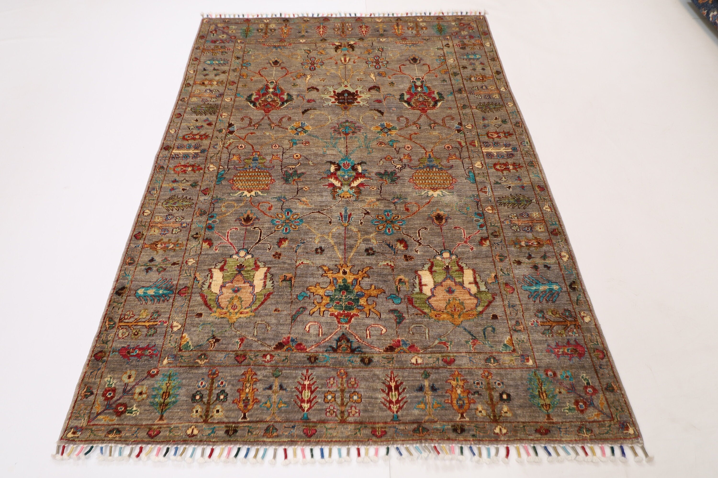 Sultani Rug - 154 x 217 cm, 5.1 x 7.2 ft