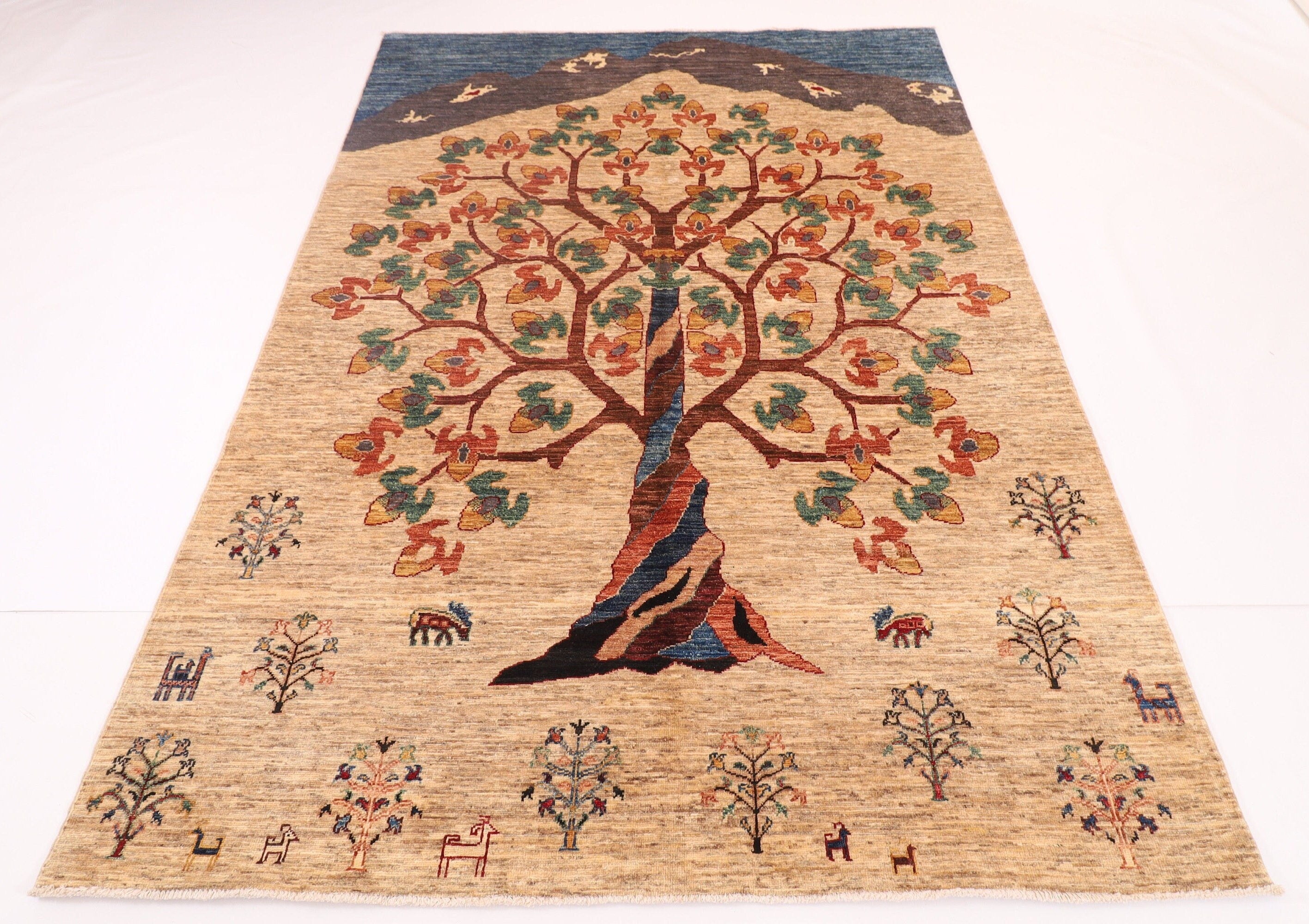 Tribal Area Rug - 171 x 242 cm (5.8 x 7.11 ft) Tree Landscape with Animals for Living Room & Dining Room