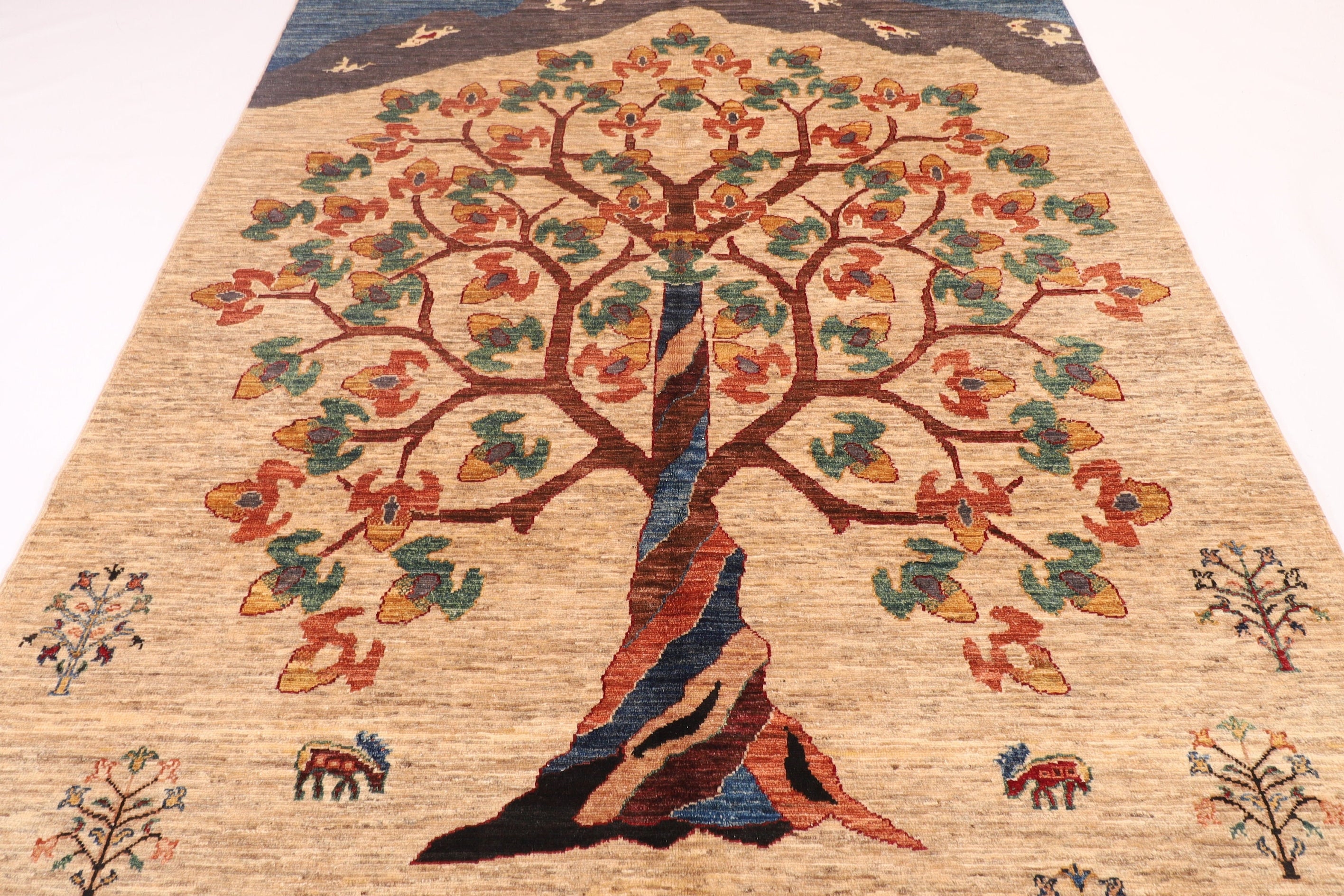 Tribal Area Rug - 171 x 242 cm (5.8 x 7.11 ft) Tree Landscape with Animals for Living Room & Dining Room