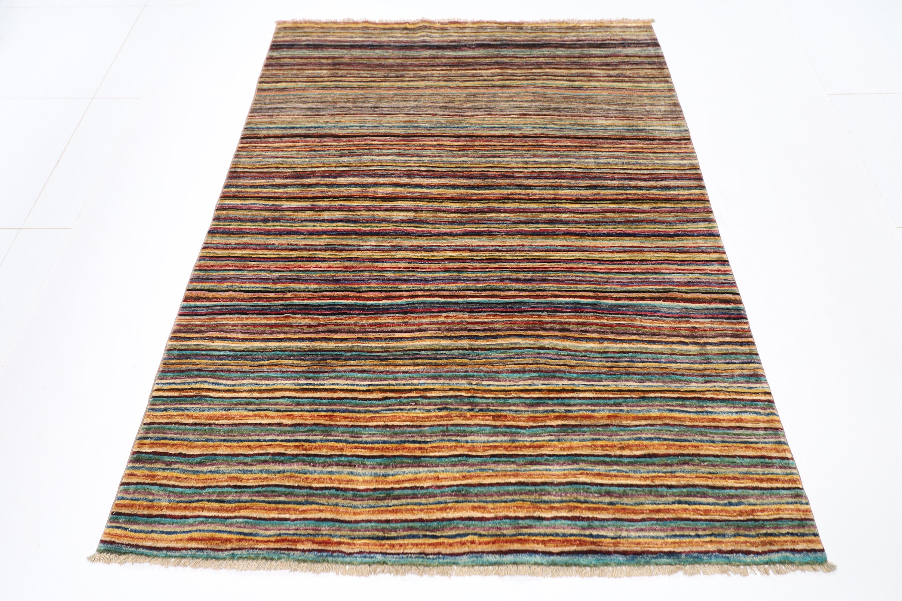 Tribal Rug - 142 x 195 cm, 4.8 x 6.5 ft