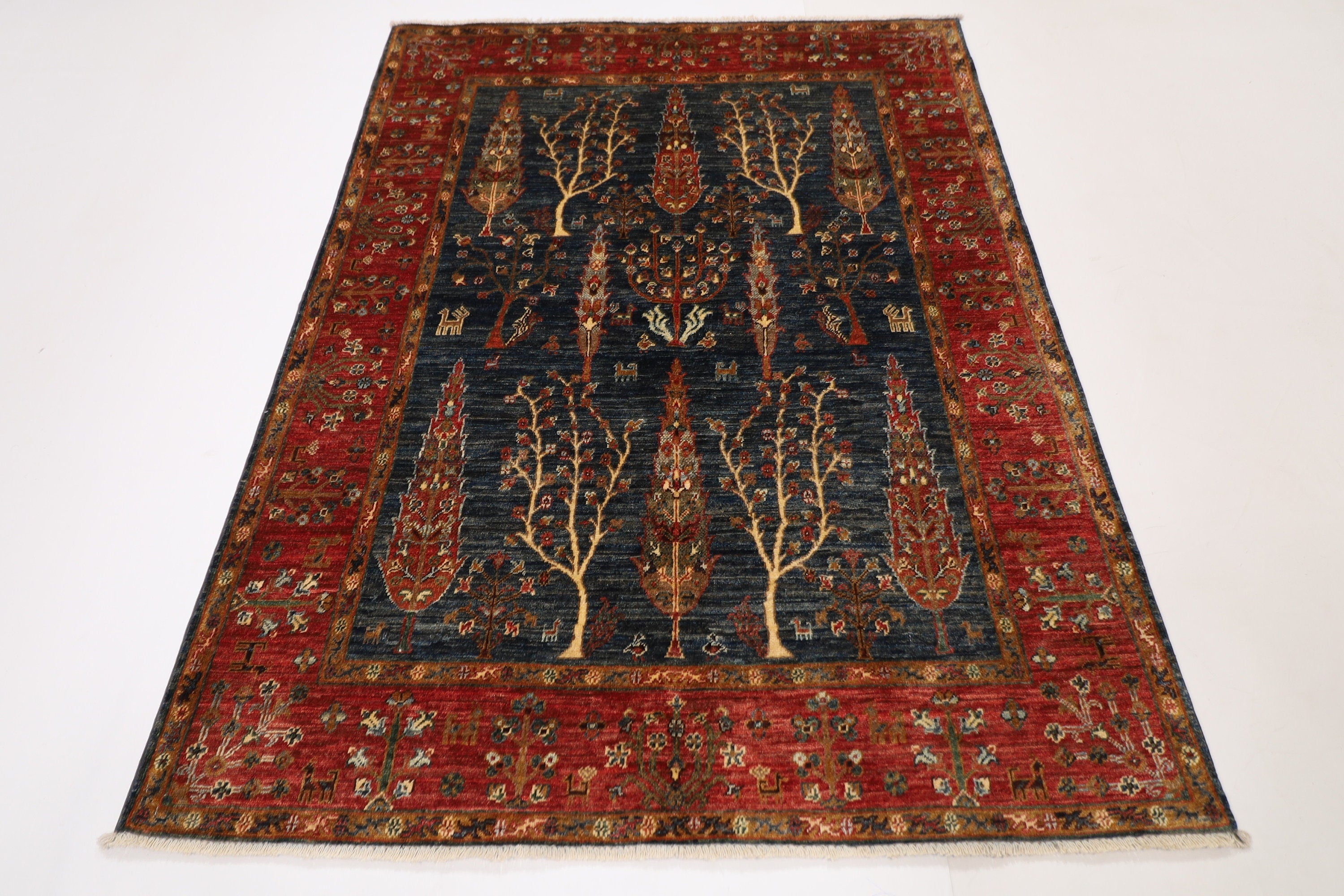 Persian Rug - 150 x 201 cm, 4.11 x 6.7 ft