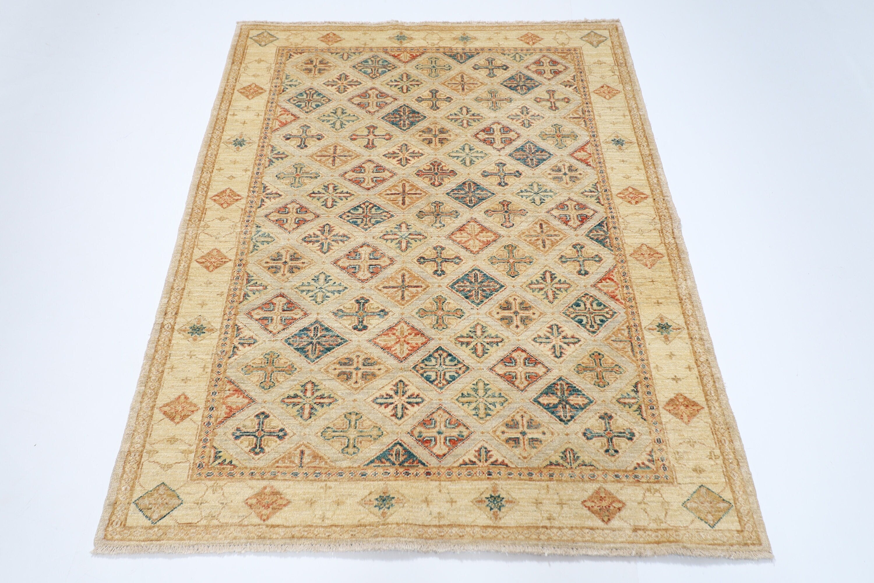 Turkmen Elegance - 124 x 161 cm