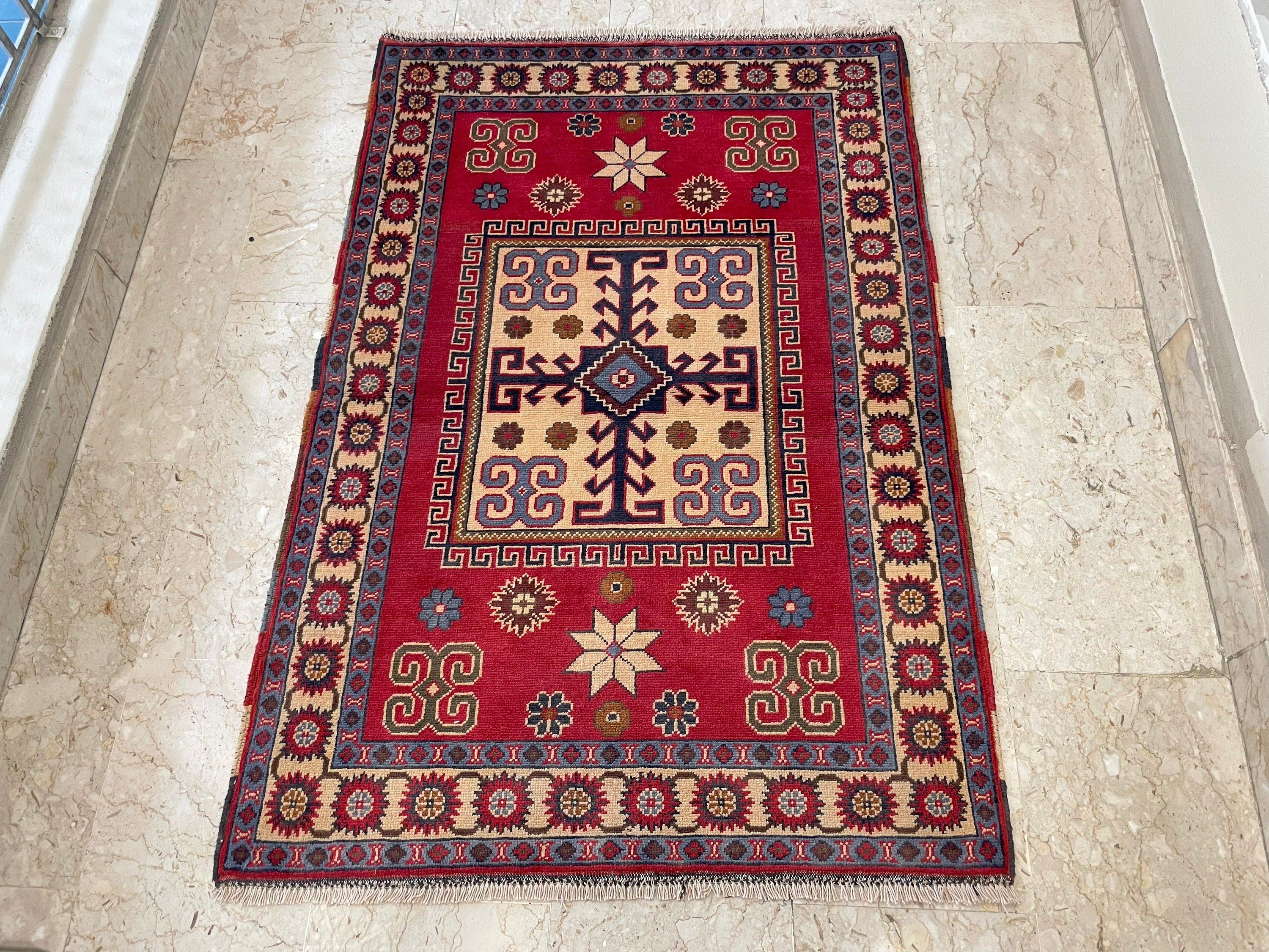 Turkmen Elegance - 101 x 149 cm