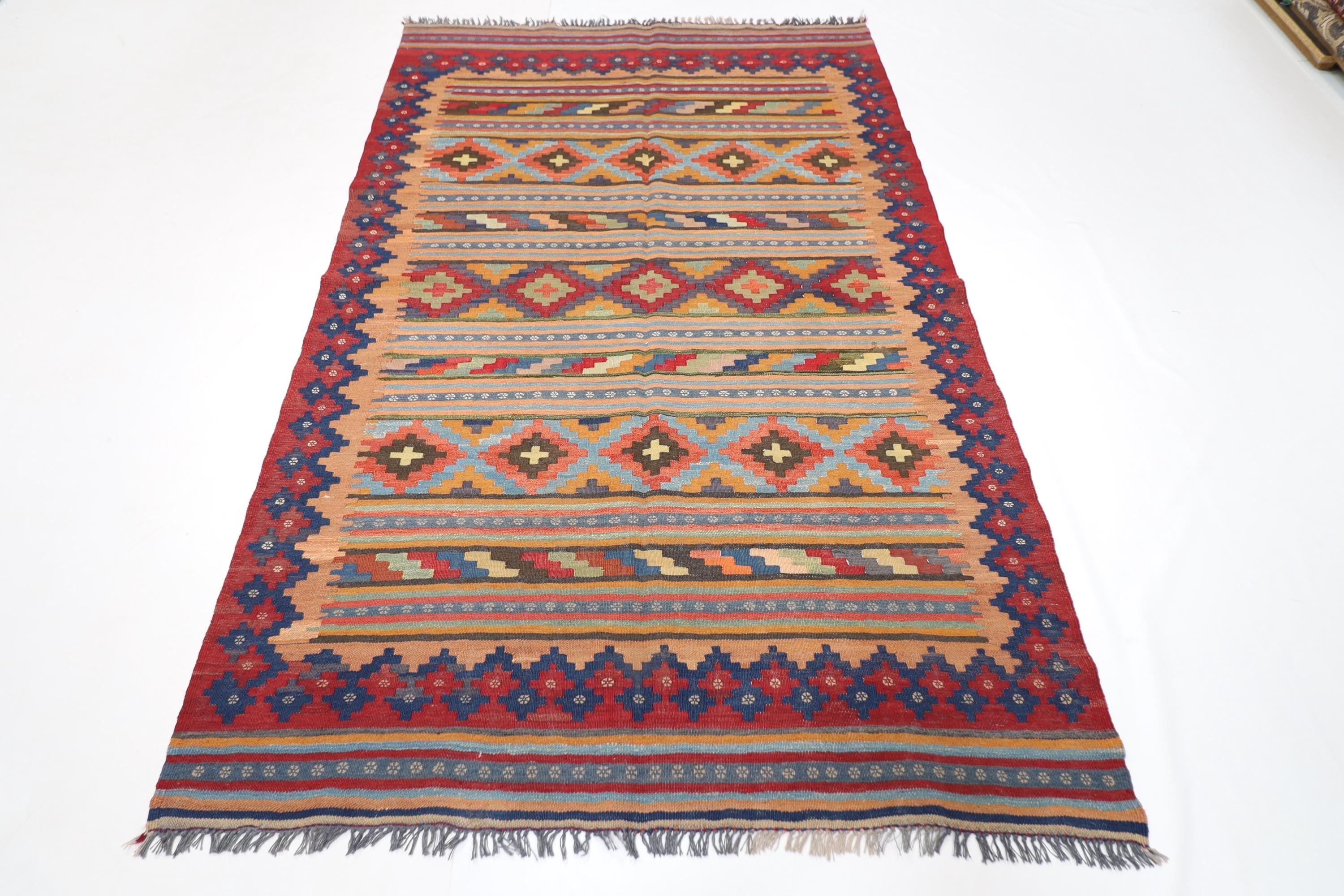 Turkmen Elegance - 147 x 233 cm