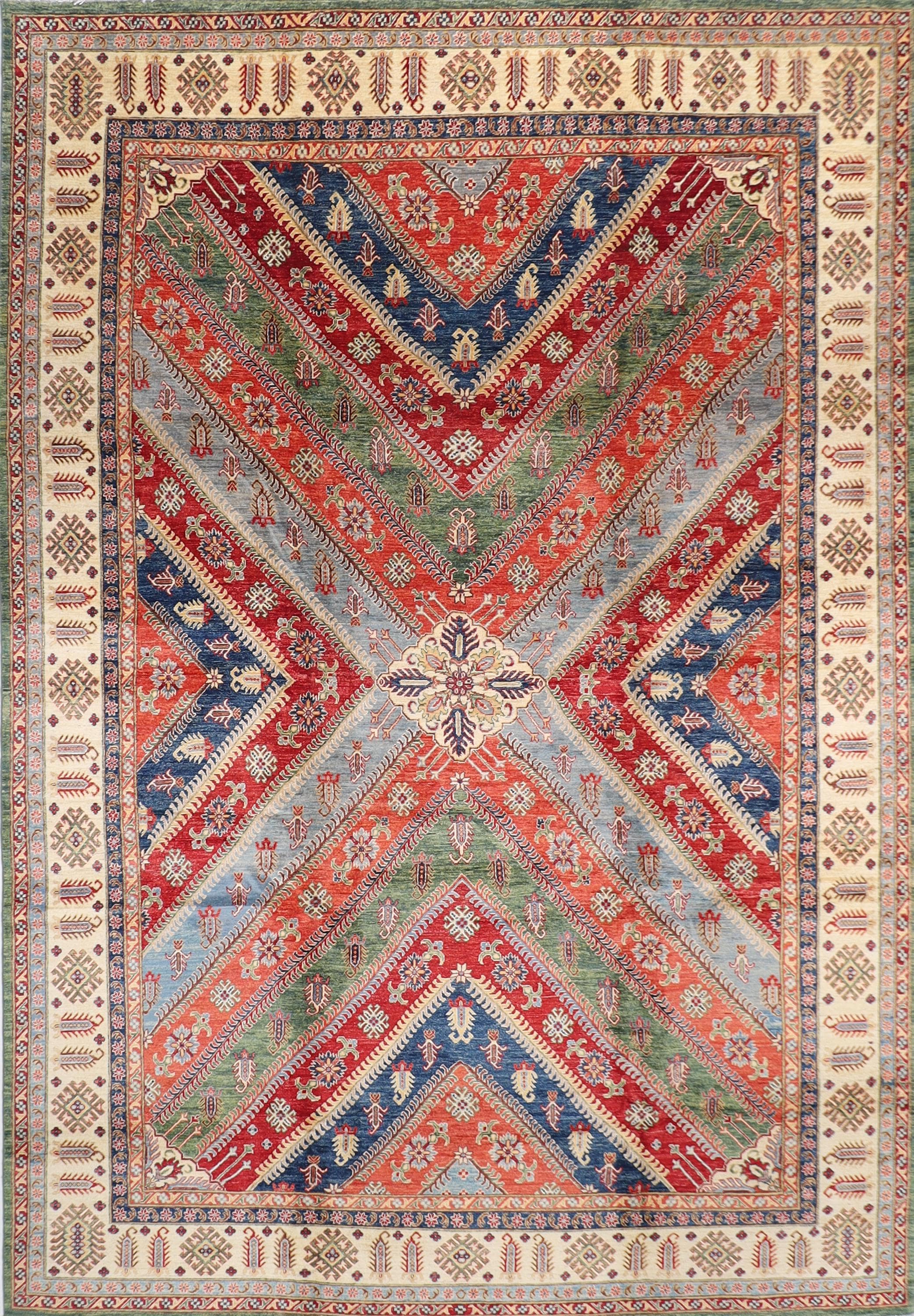 Turkmen - 276x413 cm (9.1x13.7 ft)