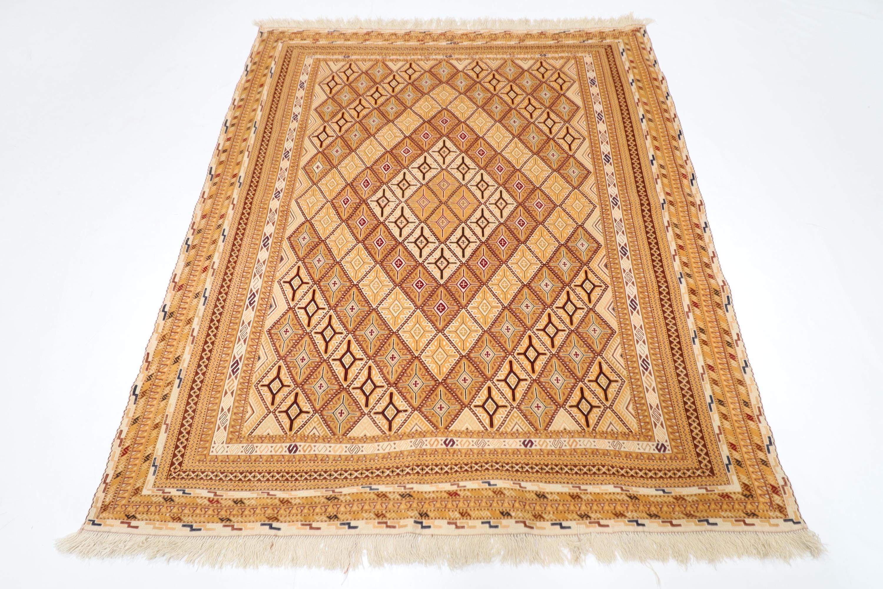 Turkmen Charm - 153 x 185 cm