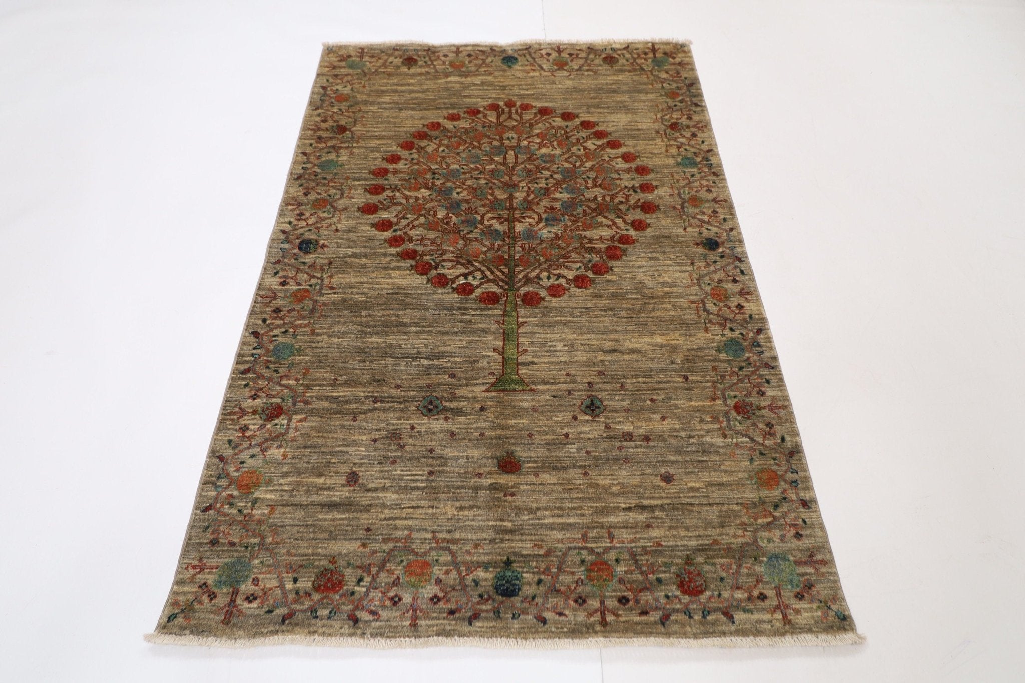 Kazak - 122 x 183 cm (4 x 6 ft) Hand-Knotted Wool Rug