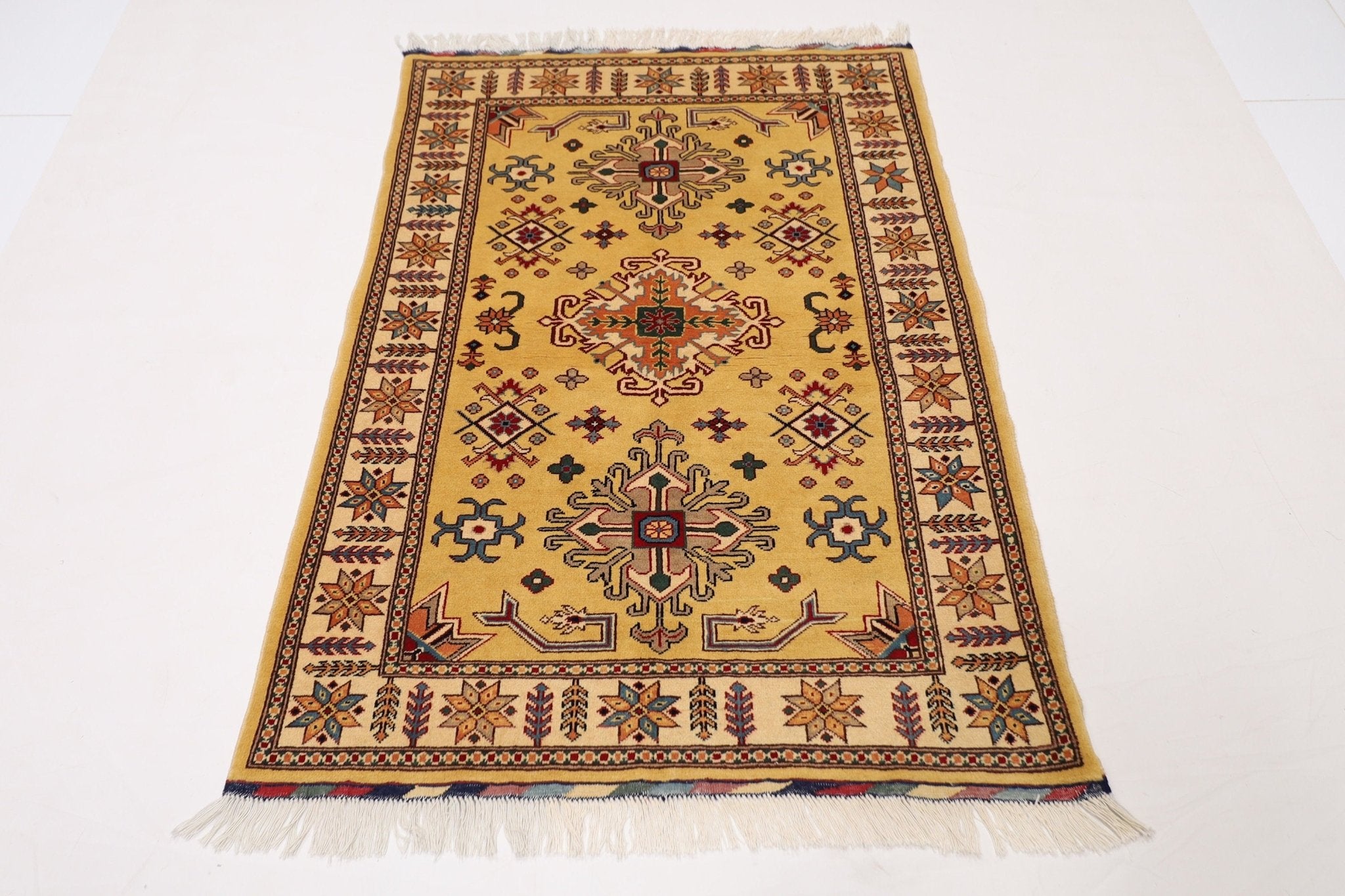 Kazak Area Rug - 3'6 x 5'1 ft (106 x 155 cm) Hand Knotted Wool Rug