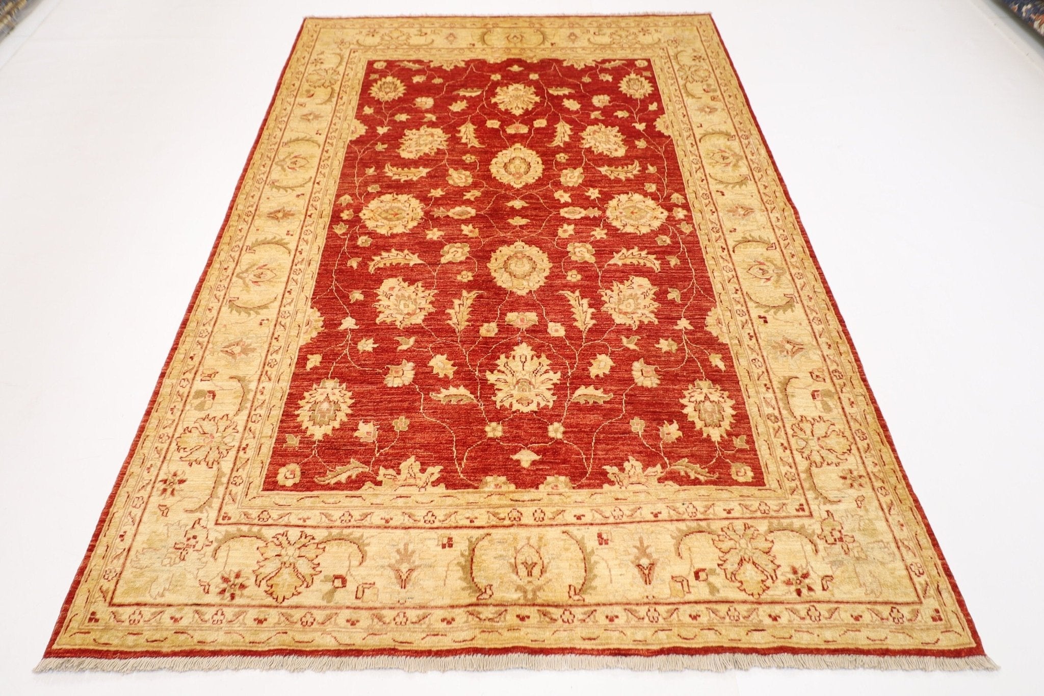 Kazak Hand Knotted Rug - 5'8" x 8'5" (172 x 255 cm)