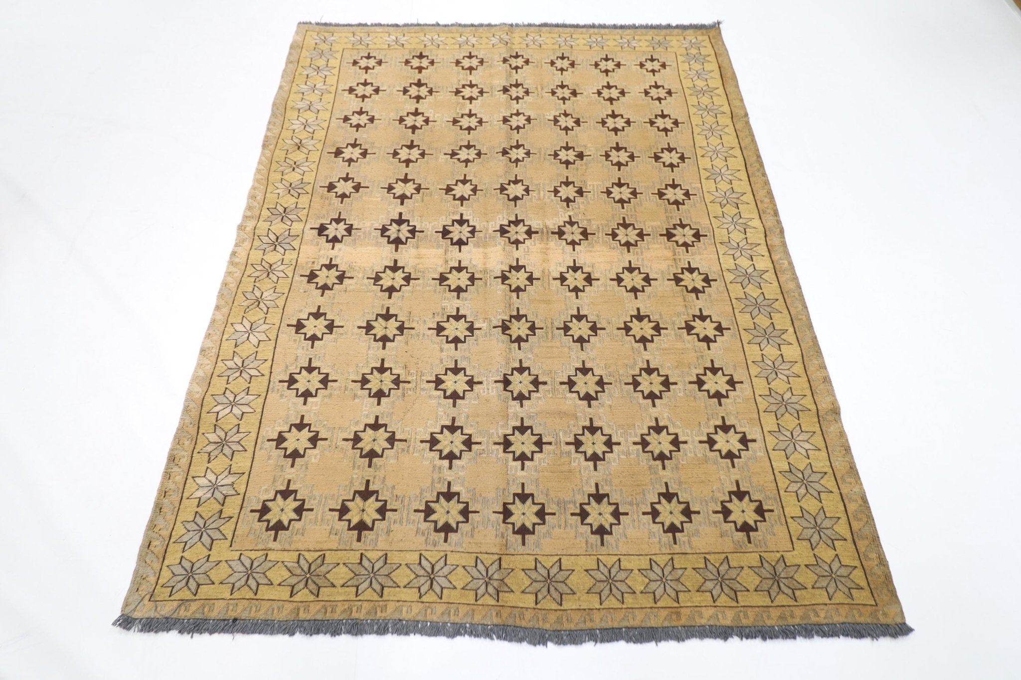 Kilim - 152 x 197 cm (5 x 6.6 ft)