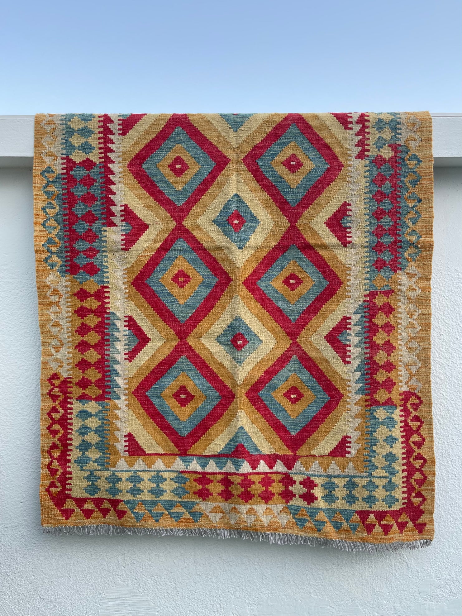 Tribal Area Rug - 186 x 128 cm (6'1" x 4'2")